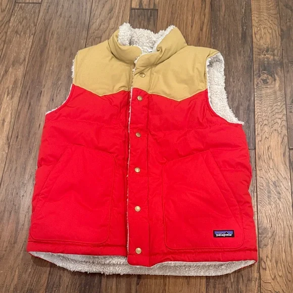 Patagonia Red and Tan Puffer Vest with Sherpa Lining - Picture 2 of 4